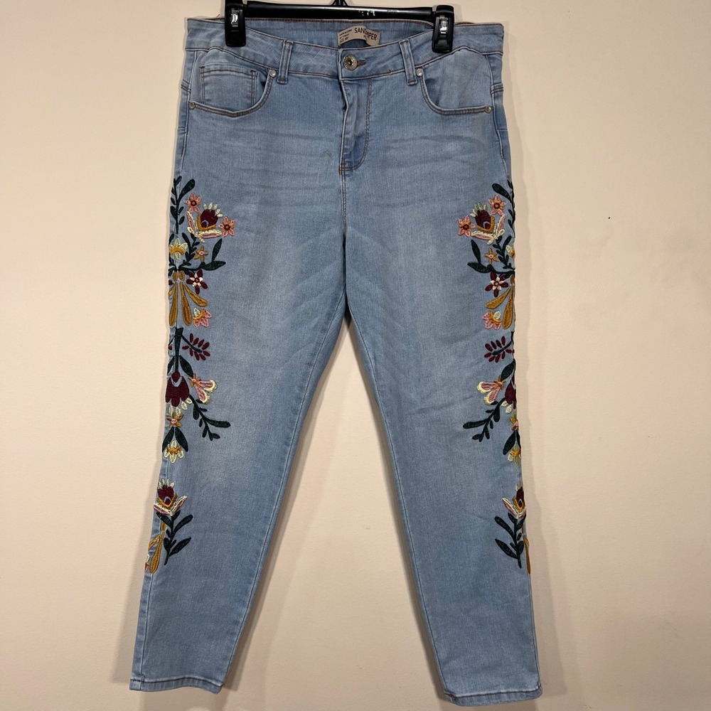 Sandpiper Petite 14P Light Wash Embroidered Jeans Floral Boho Skinny Denim